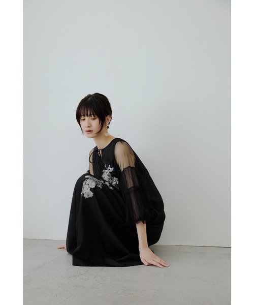 フラワー刺繍Aラインドレス チュール ボリューム袖 マタニティ 妊婦