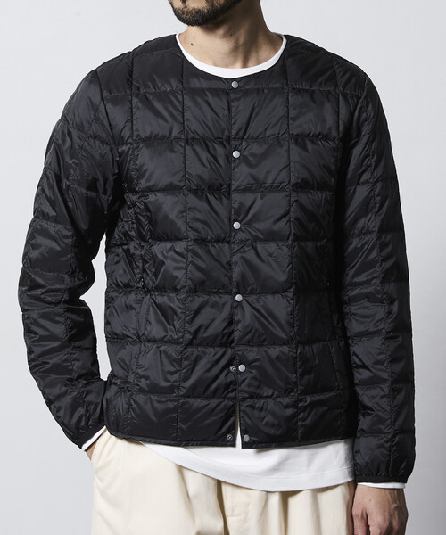 FREAK'S STORE（フリークスストア）の「限定展開 TAION/タイオン ベーシック クルーネックボタン インナーダウンジャケット / TAION-104（ダウンジャケット/コート・メンズ・チャコールグレー/オリーブ/ブラック/ネイビー・X-LARGE/LARGE/MEDIUM/SMALL）」の6枚目の写真