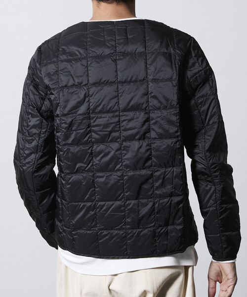 FREAK'S STORE（フリークスストア）の「限定展開 TAION/タイオン ベーシック クルーネックボタン インナーダウンジャケット / TAION-104（ダウンジャケット/コート・メンズ・チャコールグレー/オリーブ/ブラック/ネイビー・X-LARGE/LARGE/MEDIUM/SMALL）」の11枚目の写真