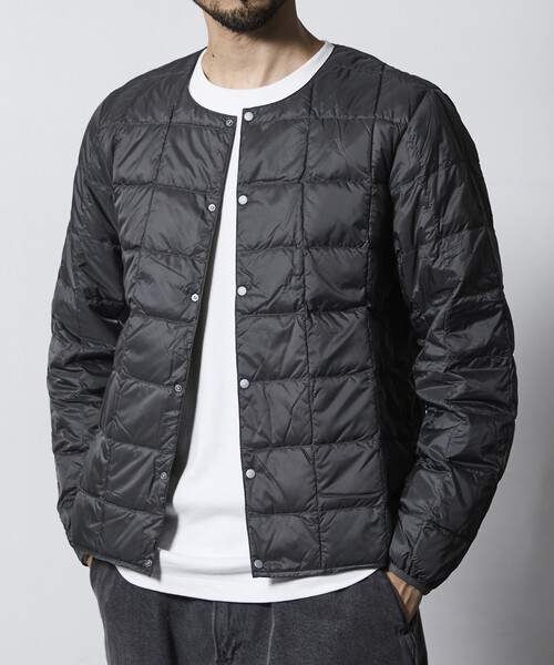 FREAK'S STORE（フリークスストア）の「限定展開 TAION/タイオン ベーシック クルーネックボタン インナーダウンジャケット / TAION-104（ダウンジャケット/コート・メンズ・チャコールグレー/オリーブ/ブラック/ネイビー・X-LARGE/LARGE/MEDIUM/SMALL）」の18枚目の写真