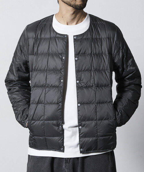 FREAK'S STORE（フリークスストア）の「限定展開 TAION/タイオン ベーシック クルーネックボタン インナーダウンジャケット / TAION-104（ダウンジャケット/コート・メンズ・チャコールグレー/オリーブ/ブラック/ネイビー・X-LARGE/LARGE/MEDIUM/SMALL）」の20枚目の写真