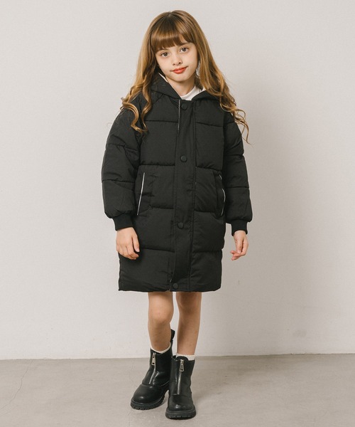 URBAN CHERRY（アーバンチェリー）の「フロントジップショートブーツ（ブーツ・キッズ・ブラック・18.0cm/18.5cm/19.0cm/19.5cm/20.5cm/21.0cm/22.0cm）」の4枚目の写真