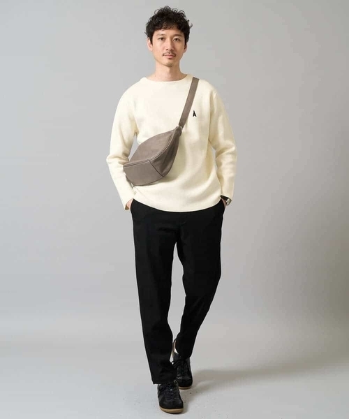 a.v.v(アーヴェヴェ)の「【洗濯機で洗える】ワンポイント刺繍ボートネックニット(ニット/セーター・メンズ・アイボリー/ネイビー/ミント・44/46/48/50)」の14枚目の写真