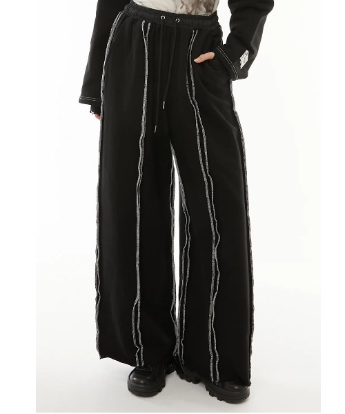 casane(カサネ)の「CASANE(カサネ)Heavyweight color stitch pants(その他パンツ・レディース・ブラック/チャコールグレー・1/2)」の6枚目の写真