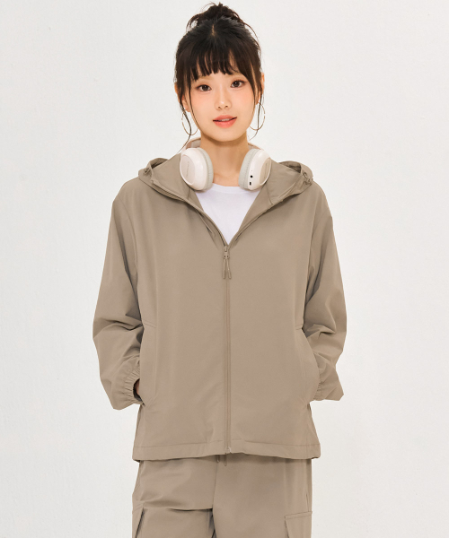 CHASECULT(チェイスカルト)の「共用ストレッチフードジャケット-ベージュ(その他アウター・メンズ・ベージュ・90/100/95/105)」の4枚目の写真