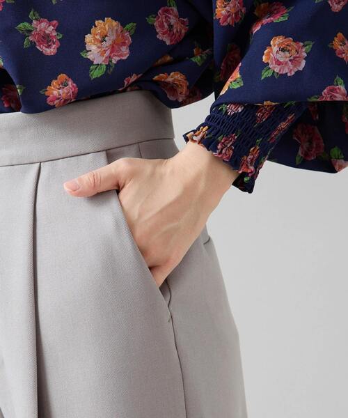 Tiara(ティアラ)の「タックバレルパンツ(その他パンツ・レディース・ブラック/ダークブラウン・2/3/4)」の16枚目の写真