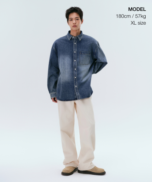 MUSINSA STANDARD（ムシンサスタンダード）の「ビッグブラシオーバーサイズデニムシャツ[ミディアムインディゴ]（シャツ/ブラウス・メンズ・その他・MEDIUM/LARGE/X-LARGE/XX-LARGE/SMALL）」の2枚目の写真