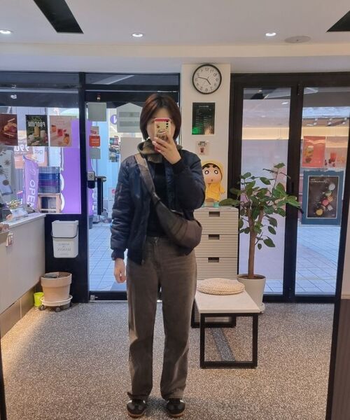 MUSINSA STANDARD WOMAN（ムシンサスタンダードウーマン）の「ウィメンズストレートデニムパンツ[グレー]（デニムパンツ・レディース・その他・32/30/23/24/25/26/27/28/29）」の12枚目の写真