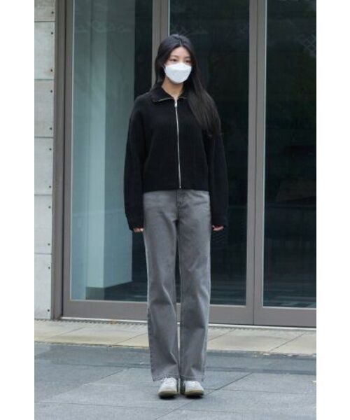 MUSINSA STANDARD WOMAN（ムシンサスタンダードウーマン）の「ウィメンズストレートデニムパンツ[グレー]（デニムパンツ・レディース・その他・32/30/23/24/25/26/27/28/29）」の4枚目の写真