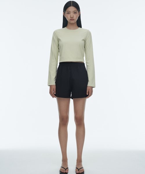 MUSINSA STANDARD WOMAN（ムシンサスタンダードウーマン）の「[クールタンダード] ウィメンズ クルーネック クロップ 長袖Tシャツ [ペイルグリーン]（Tシャツ/カットソー・レディース・その他・SMALL/MEDIUM/LARGE/X-SMALL）」の2枚目の写真