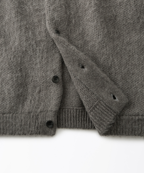 OUTSTANDING(アウトスタンディング)の「BRUSHED WOOL ROUND NECK CARDIGAN_MELANGE GRAY(カーディガン/ボレロ・メンズ・その他・SMALL/MEDIUM/LARGE)」の6枚目の写真
