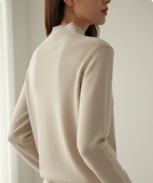 I.O.E（アイオイ）の「ソフトタッチ・モックネックプルオーバー（ニット/セーター）」