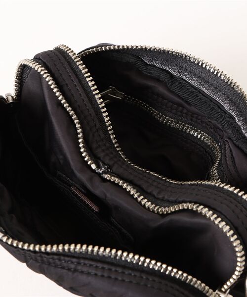 PORTER CLASSIC（ポータークラシック）の「【Porter Classic / ポータークラシック】SUPER NYLON SIMPLE SHOULDER MINI（ショルダーバッグ・メンズ・ブラック/ブルー・FREE）」の5枚目の写真