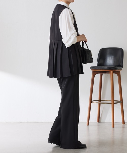 COLLAGE GALLARDAGALANTE(コラージュガリャルダガランテ)の「ツイルフレアパンツ/セットアップ可/セレモニー(その他パンツ・レディース・ブラック/ベージュ・0/1)」の11枚目の写真