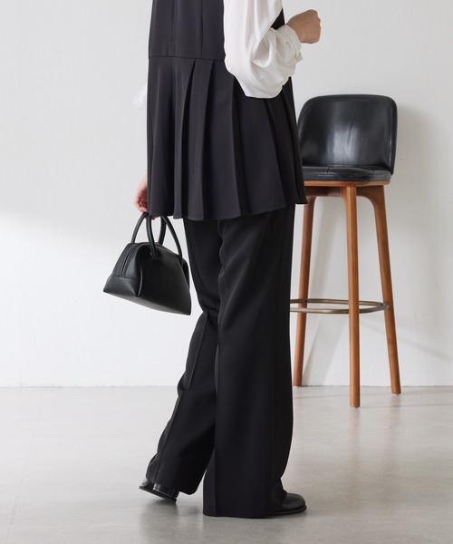 COLLAGE GALLARDAGALANTE(コラージュガリャルダガランテ)の「ツイルフレアパンツ/セットアップ可/セレモニー(その他パンツ・レディース・ブラック/ベージュ・0/1)」の7枚目の写真