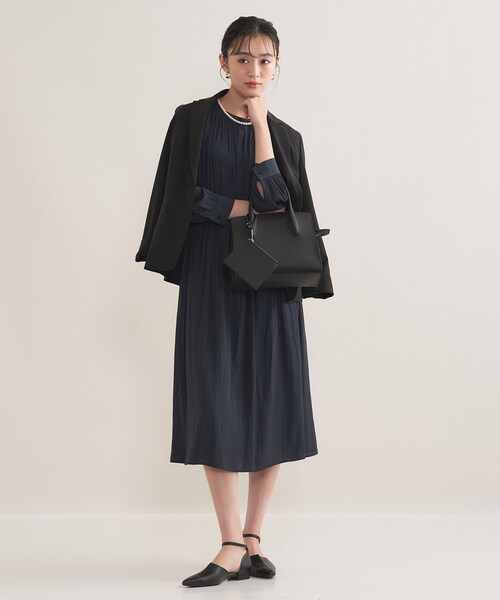 INDIVI(インディヴィ)の「【洗える】ギャザーフレアワンピース(ワンピース・レディース・ナチュラル/ネイビー・40/38/36/05/19/15 /13)」の15枚目の写真