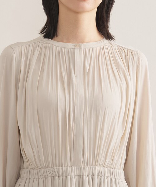 INDIVI(インディヴィ)の「【洗える】ギャザーフレアワンピース(ワンピース・レディース・ナチュラル/ネイビー・40/38/36/05/19/15 /13)」の19枚目の写真