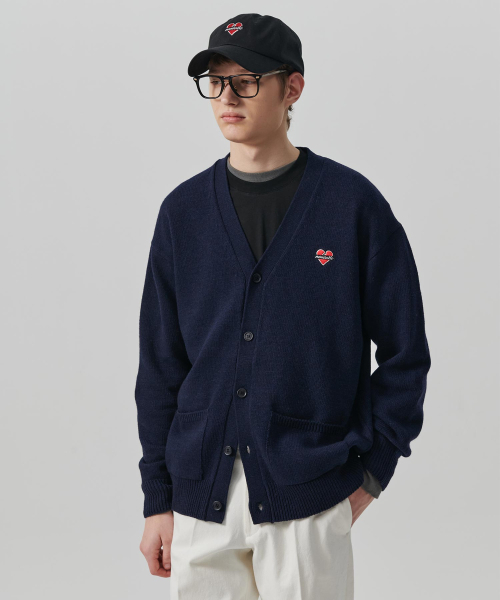Beyond Closet(-)の「ノーマンティック ベーシックラムウールVネックカーディガンネイビー(カーディガン/ボレロ・レディース・その他・SMALL)」の1枚目の写真