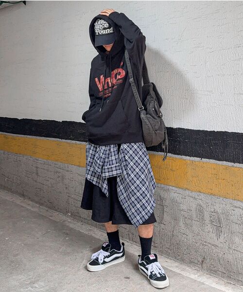 VENHIT（ベンヒット）の「MRTチェックアプリケフードパーカー_ブラック（パーカー・レディース・ブラック・MEDIUM/LARGE/X-LARGE/2XL）」の3枚目の写真