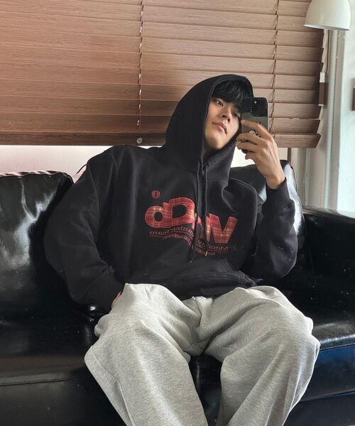 VENHIT（ベンヒット）の「MRTチェックアプリケフードパーカー_ブラック（パーカー・レディース・ブラック・MEDIUM/LARGE/X-LARGE/2XL）」の4枚目の写真