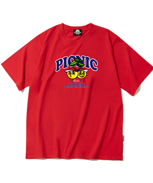 TRIPSHION(トリップション)の「イエローボールピクニックグラフィックTシャツ - レッド(Tシャツ/カットソー・メンズ・その他・LARGE/MEDIUM/X-LARGE)」の1枚目の写真