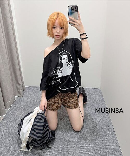 DARLING, YOU'RE BAD(ダーリンユーアーバッド)の「SMOKING ROSE TEE #BLACK(Tシャツ/カットソー・レディース・その他・FREE)」の3枚目の写真