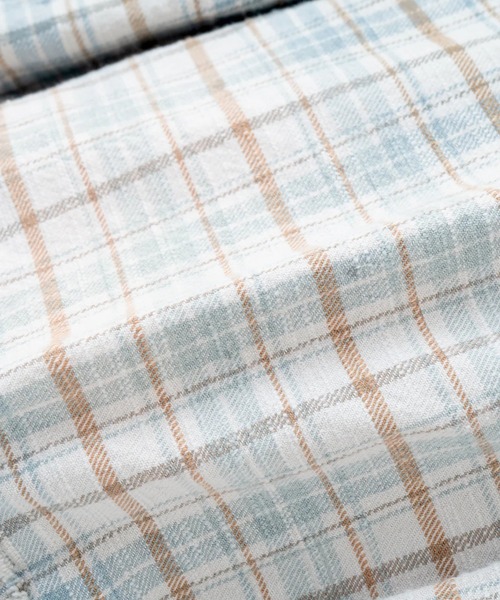 Name.(ネーム)の「COTTON FLANNEL PLAID OPEN COLLAR SHIRT : DISTRESSED/オープンカラーシャツ/チェックシャツ/Name.(シャツ/ブラウス・メンズ・サックスブルー/レッド・1/2)」の3枚目の写真