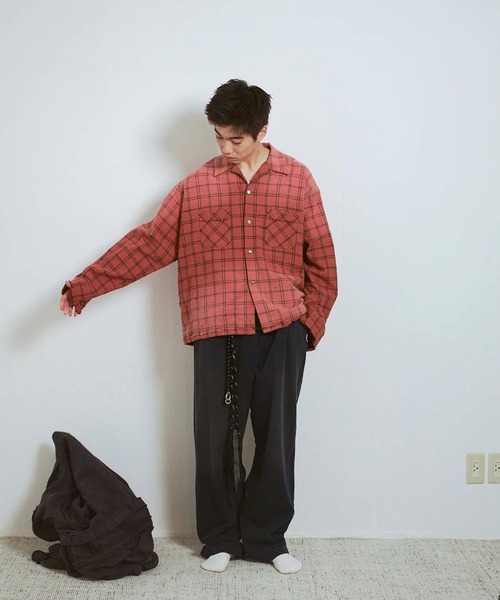 Name.(ネーム)の「COTTON FLANNEL PLAID OPEN COLLAR SHIRT : DISTRESSED/オープンカラーシャツ/チェックシャツ/Name.(シャツ/ブラウス・メンズ・サックスブルー/レッド・1/2)」の9枚目の写真