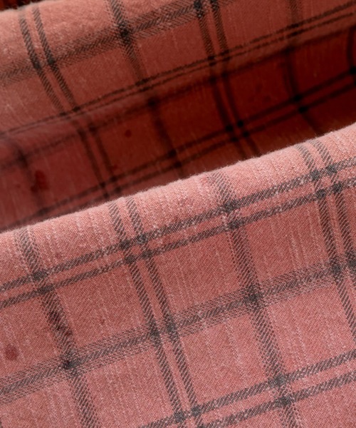 Name.(ネーム)の「COTTON FLANNEL PLAID OPEN COLLAR SHIRT : DISTRESSED/オープンカラーシャツ/チェックシャツ/Name.(シャツ/ブラウス・メンズ・サックスブルー/レッド・1/2)」の7枚目の写真