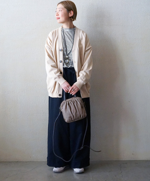 JOURNAL STANDARD LUXE(ジャーナルスタンダード ラックス)の「ハイツイストテンジク Vネックカーディガン(カーディガン/ボレロ・レディース・アイボリー/ブラック/ネイビー・FREE)」の8枚目の写真