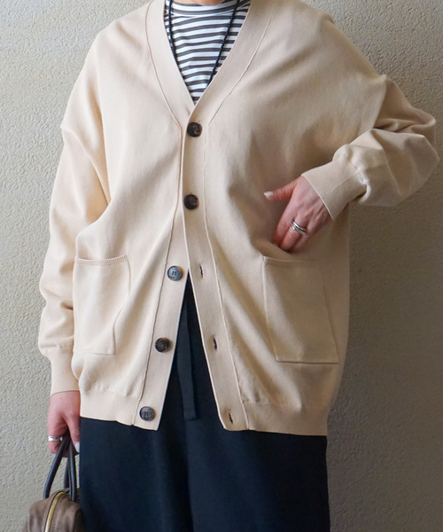 JOURNAL STANDARD LUXE(ジャーナルスタンダード ラックス)の「ハイツイストテンジク Vネックカーディガン(カーディガン/ボレロ・レディース・アイボリー/ブラック/ネイビー・FREE)」の9枚目の写真