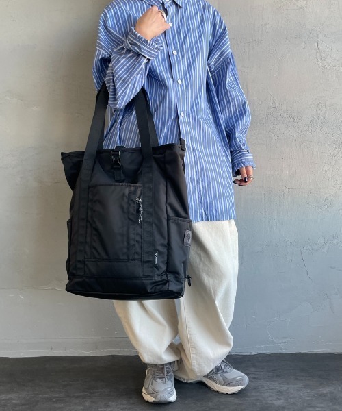 Columbia（コロンビア）の「【WEB限定】[Columbia/コロンビア] グレート スモーキーガーデン 2WAYトートバッグ（トートバッグ・レディース・ブラック・30）」の4枚目の写真