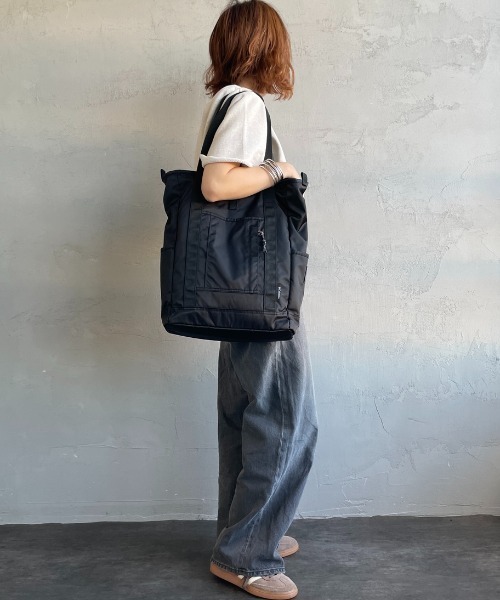 Columbia（コロンビア）の「【WEB限定】[Columbia/コロンビア] グレート スモーキーガーデン 2WAYトートバッグ（トートバッグ・レディース・ブラック・30）」の16枚目の写真