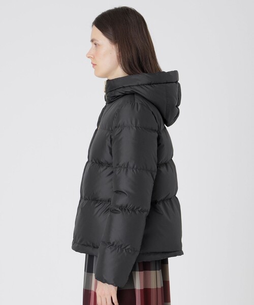 BLUE LABEL CRESTBRIDGE（ブルーレーベルクレストブリッジ）の「【はっ水】タフタダウンコート（ダウンジャケット/コート・レディース・ブラック/ダークネイビー・36/38/42/40）」の5枚目の写真