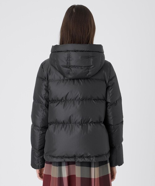 BLUE LABEL CRESTBRIDGE（ブルーレーベルクレストブリッジ）の「【はっ水】タフタダウンコート（ダウンジャケット/コート・レディース・ブラック/ダークネイビー・36/38/42/40）」の6枚目の写真