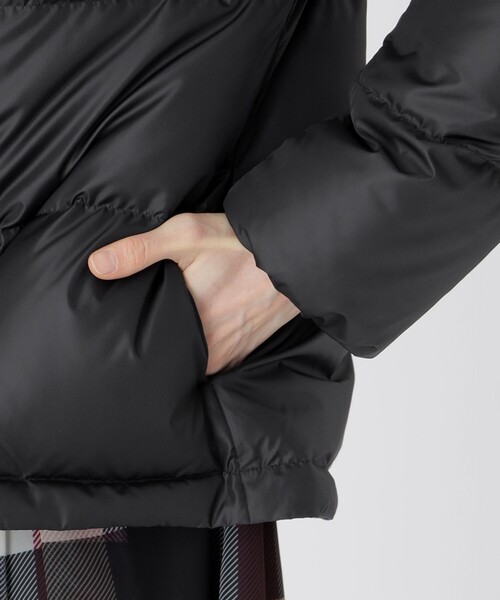 BLUE LABEL CRESTBRIDGE（ブルーレーベルクレストブリッジ）の「【はっ水】タフタダウンコート（ダウンジャケット/コート・レディース・ブラック/ダークネイビー・36/38/42/40）」の8枚目の写真