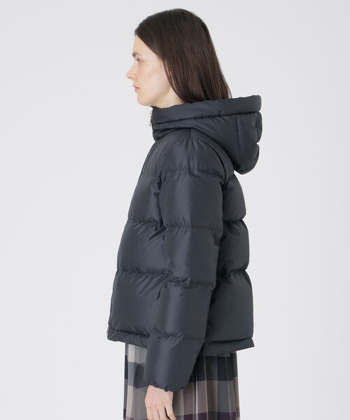 BLUE LABEL CRESTBRIDGE（ブルーレーベルクレストブリッジ）の「【はっ水】タフタダウンコート（ダウンジャケット/コート・レディース・ブラック/ダークネイビー・36/38/42/40）」の13枚目の写真