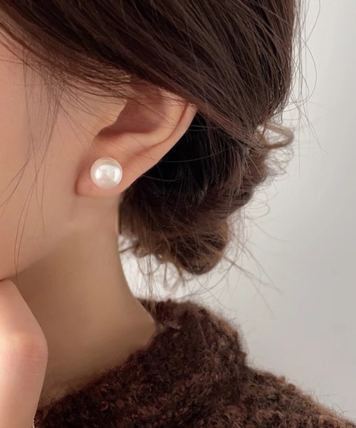 blackdia ocean(ブラックダイヤオーシャン)の「blackdia ocean バリエーション パールピアス(ピアス(両耳用)・レディース・ホワイト/コーラルピンク/ピンク系・SMALL/MEDIUM/LARGE)」の2枚目の写真