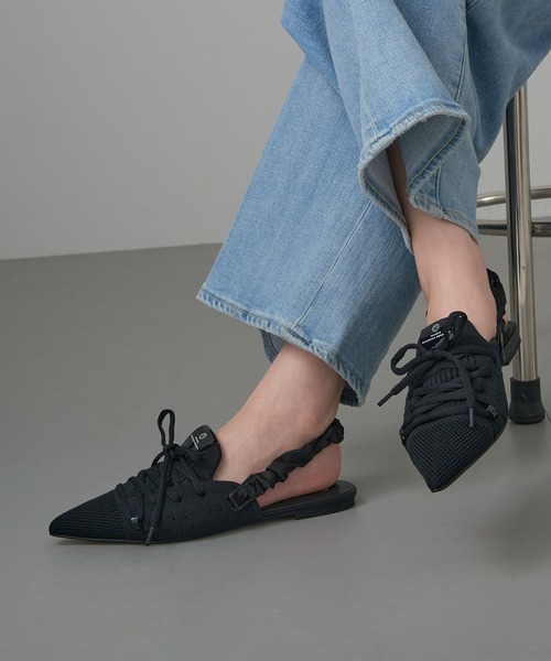 MAISON MAVERICK PRESENTS(メゾンマベリックプレゼンツ)の「【MAISON MAVERICK PRESENTS】Lace-Up Shushuback Flats(パンプス・レディース・ブラック/キャメル・M/S/L)」の14枚目の写真