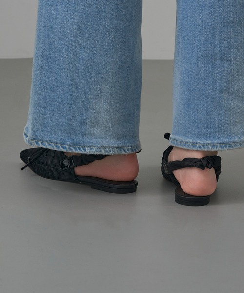 MAISON MAVERICK PRESENTS(メゾンマベリックプレゼンツ)の「【MAISON MAVERICK PRESENTS】Lace-Up Shushuback Flats(パンプス・レディース・ブラック/キャメル・M/S/L)」の16枚目の写真