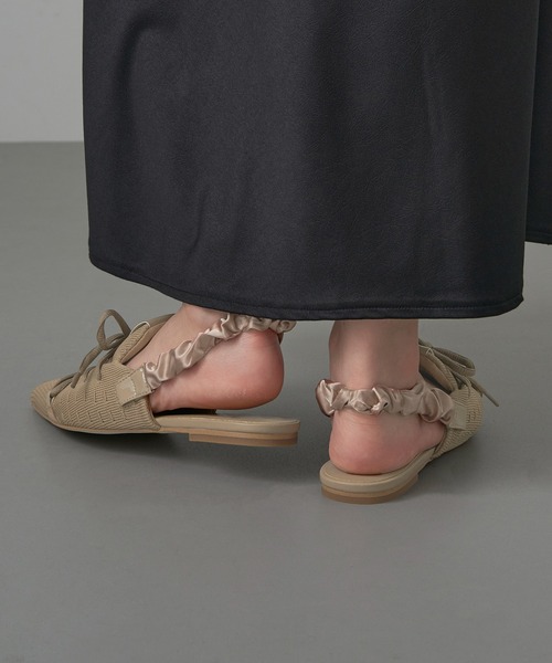 MAISON MAVERICK PRESENTS(メゾンマベリックプレゼンツ)の「【MAISON MAVERICK PRESENTS】Lace-Up Shushuback Flats(パンプス・レディース・ブラック/キャメル・M/S/L)」の7枚目の写真