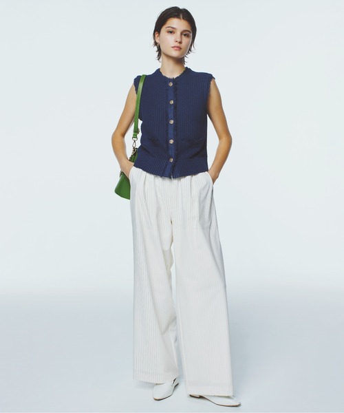 STRAWBERRY-FIELDS（ストロベリーフィールズ）の「コットンライクポリー_フリンジトリミングニットジレ（ベスト・レディース・モカ/ネイビー/オフホワイト・2）」の5枚目の写真