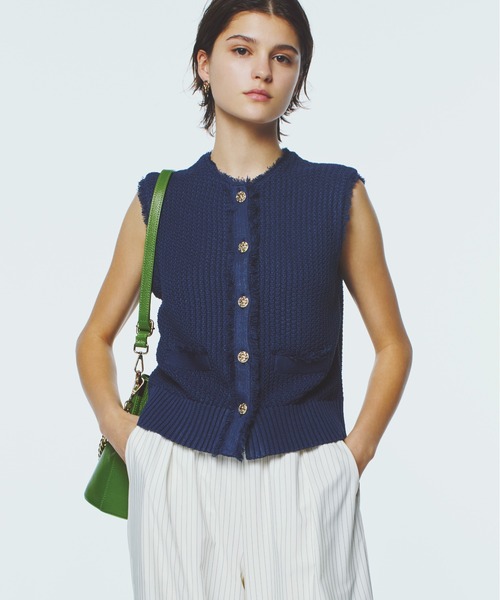 STRAWBERRY-FIELDS（ストロベリーフィールズ）の「コットンライクポリー_フリンジトリミングニットジレ（ベスト・レディース・モカ/ネイビー/オフホワイト・2）」の4枚目の写真