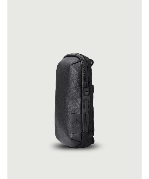WEXLEY(ウェクスレイ)の「4WAY VERTICAL SLING / LEATHER JAPAN LIMITED EDITION(ショルダーバッグ・メンズ・ブラック・ONE SIZE)」の15枚目の写真