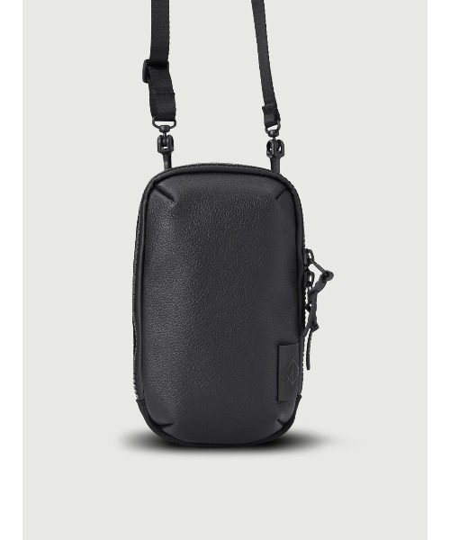 WEXLEY(ウェクスレイ)の「4WAY VERTICAL SLING / LEATHER JAPAN LIMITED EDITION(ショルダーバッグ・メンズ・ブラック・ONE SIZE)」の18枚目の写真