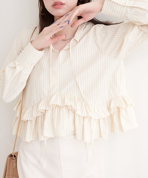 natural couture（ナチュラルクチュール）の「ティアードフリルブラウス（シャツ/ブラウス・レディース・ピンク/イエロー/ブルー/オフホワイト・FREE）」の3枚目の写真