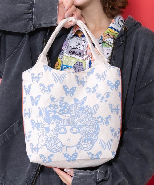 ScoLar（スカラー）の「661435：スカラーちゃん×蝶々柄配色ランチトートバッグ（トートバッグ・レディース・ピンク/グリーン/オレンジ/パープル/ネイビー/グレー/サックスブルー/カーキ/ブラック/アイボリー・FREE）」の13枚目の写真