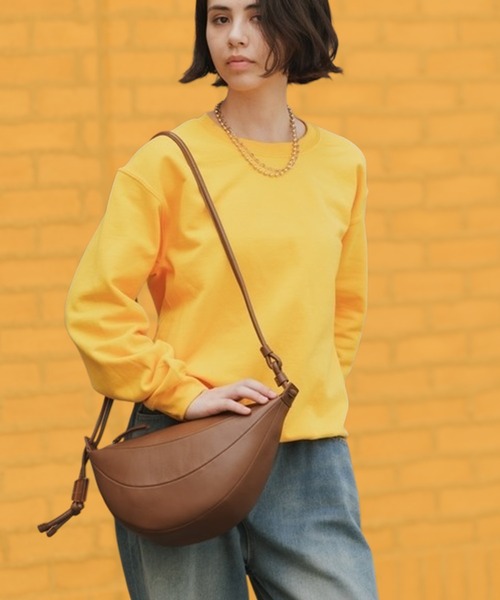 Archivepke(アーカイブエプク)の「Archivepke/アーカイブエプク Fling bag 羊革 シグネチャーバッグ ショルダーバッグ 秋 秋服 2026年秋冬(ショルダーバッグ・レディース・ブラック/グレー/ブラウン・FREE)」の1枚目の写真