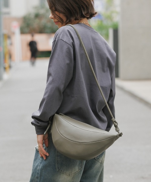 Archivepke(アーカイブエプク)の「Archivepke/アーカイブエプク Fling bag 羊革 シグネチャーバッグ ショルダーバッグ 秋 秋服 2026年秋冬(ショルダーバッグ・レディース・ブラック/グレー/ブラウン・FREE)」の22枚目の写真
