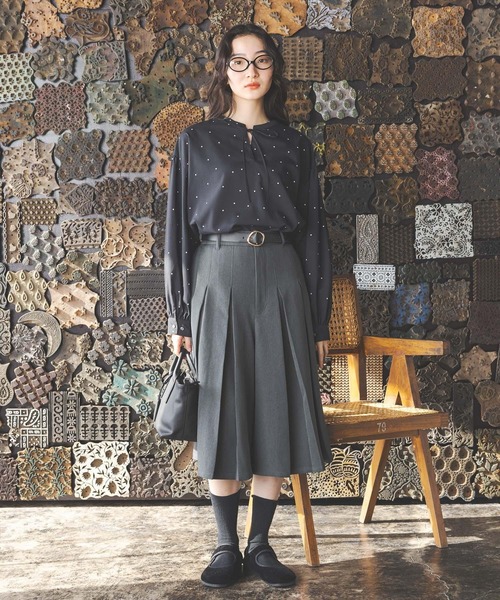 niko and...（ニコアンド）の「コタットイージーケア柄ブラウス（シャツ/ブラウス・レディース・ブラック/ホワイト/オフホワイト・MEDIUM/LARGE）」の6枚目の写真